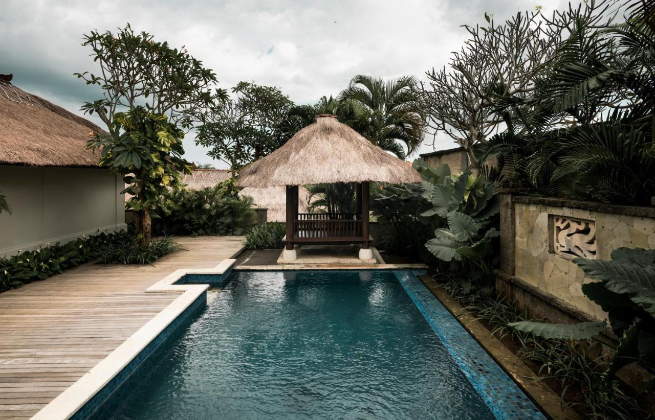 Kharista Villas & Retreat By Ekosistem Canggu  Luaran gambar